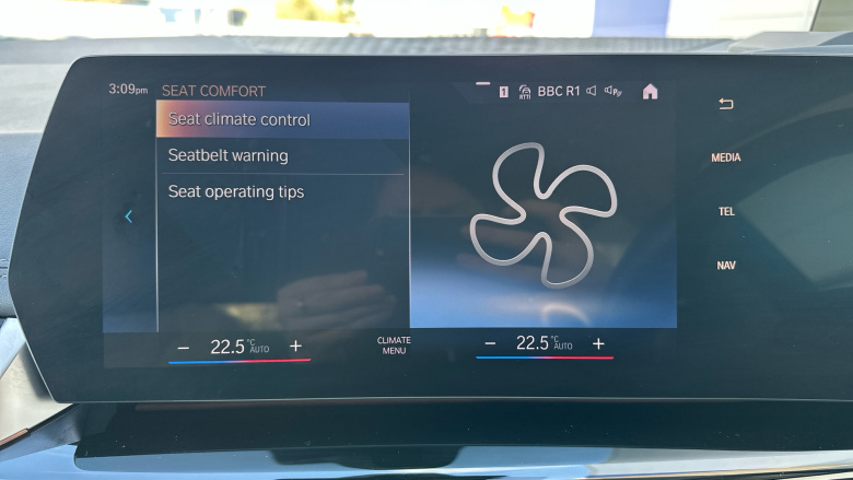 BMW 2 Series 220i MHT Luxury 5dr DCT [Tech Plus Pack] Petrol Hatchback